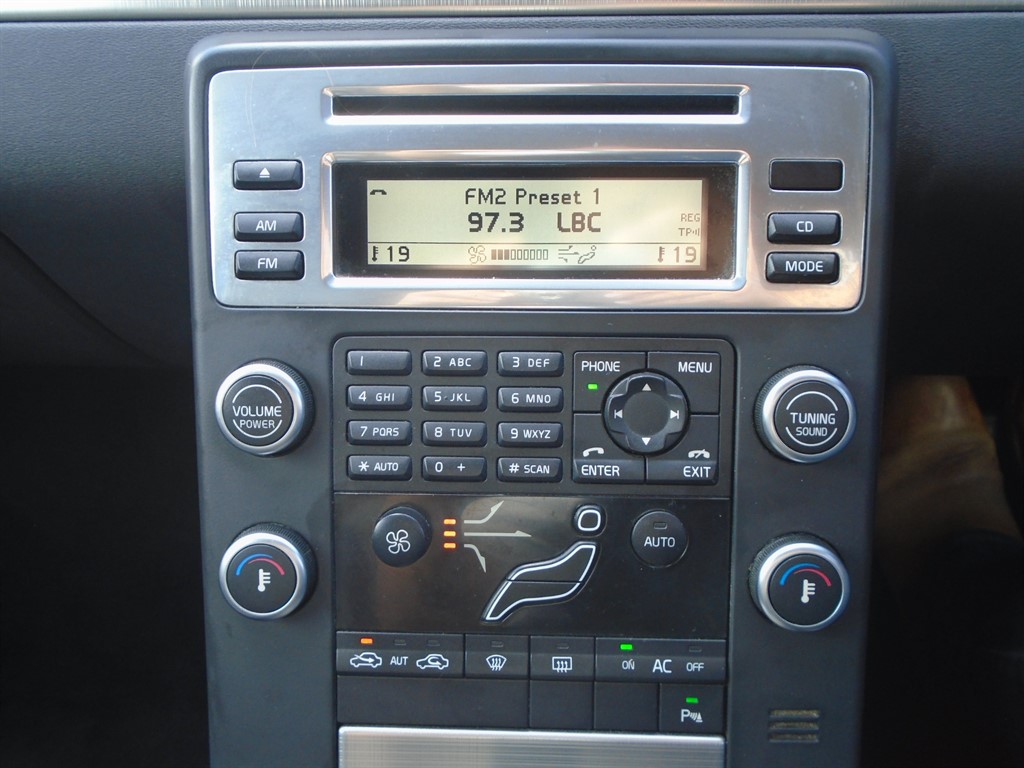 Used Volvo V70 2009 for sale - 76104528: Photo 12