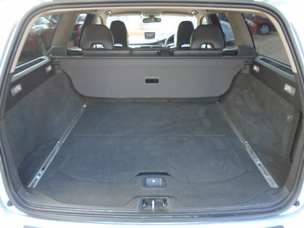 Used Volvo V70 2009 for sale - 76104528: Photo 17