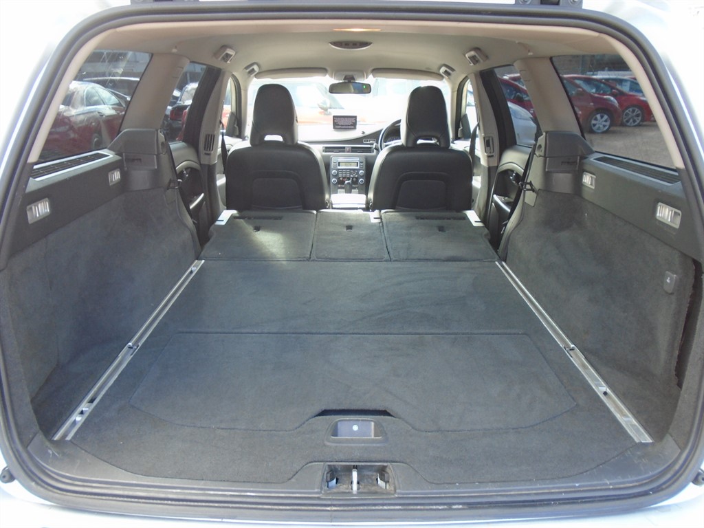 Used Volvo V70 2009 for sale - 76104528: Photo 18