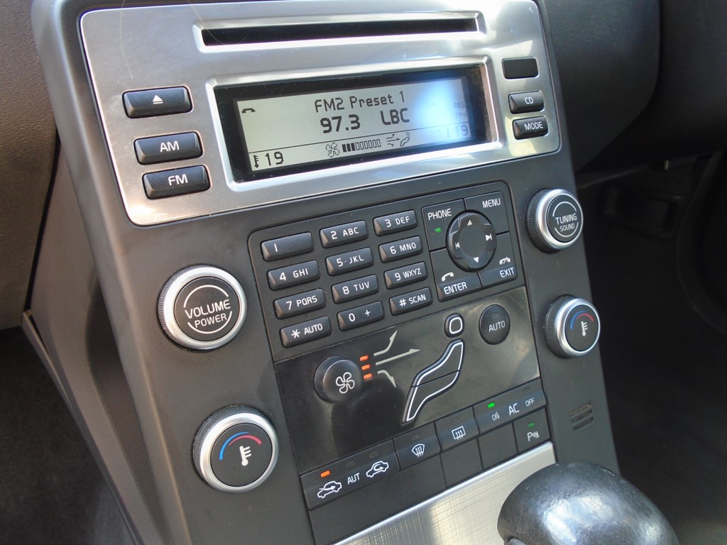 Used Volvo V70 2009 for sale - 76104528: Photo 21