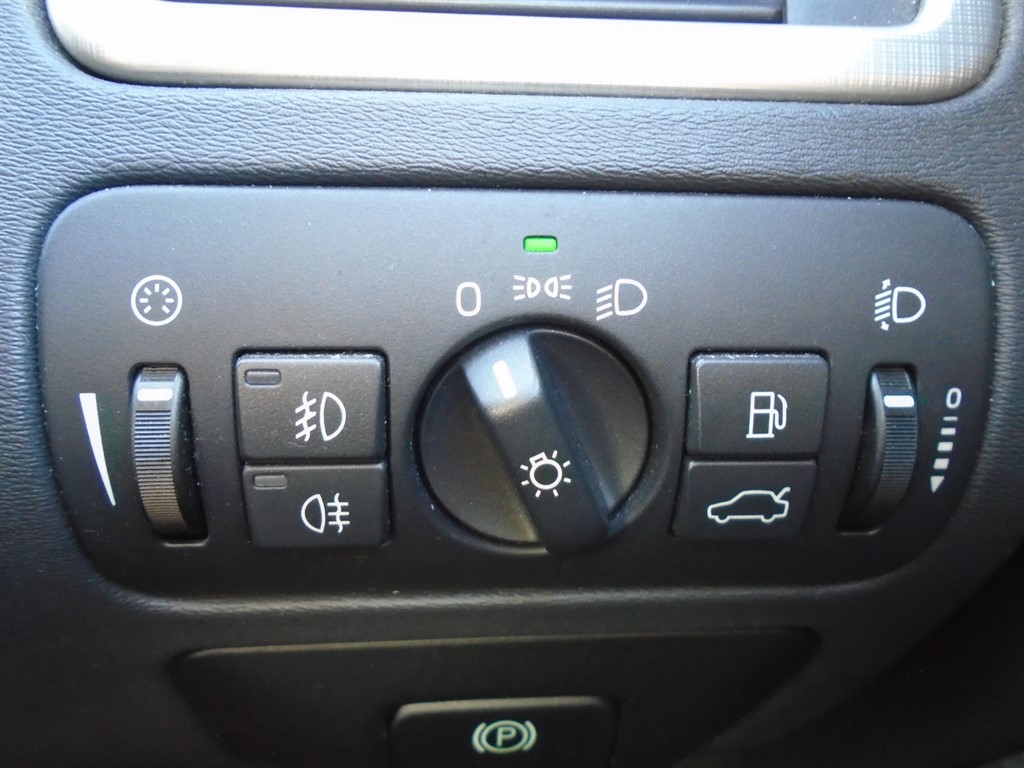Used Volvo V70 2009 for sale - 76104528: Photo 26
