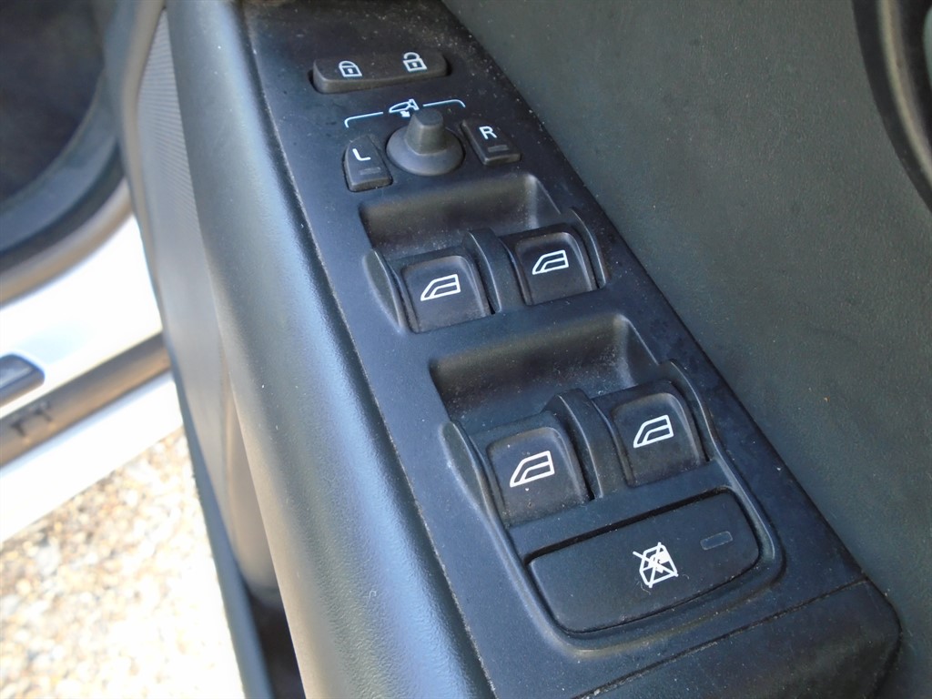Used Volvo V70 2009 for sale - 76104528: Photo 28