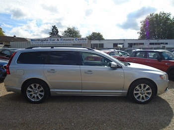 Used Volvo V70 2009 for sale - 76104528: Photo 2