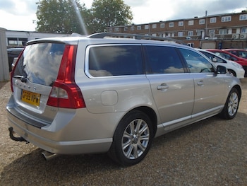 Used Volvo V70 2009 for sale - 76104528: Photo 3