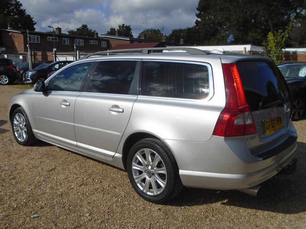 Used Volvo V70 2009 for sale - 76104528: Photo 5