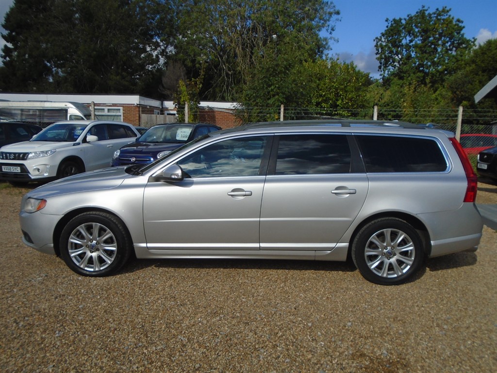 Used Volvo V70 2009 for sale - 76104528: Photo 6