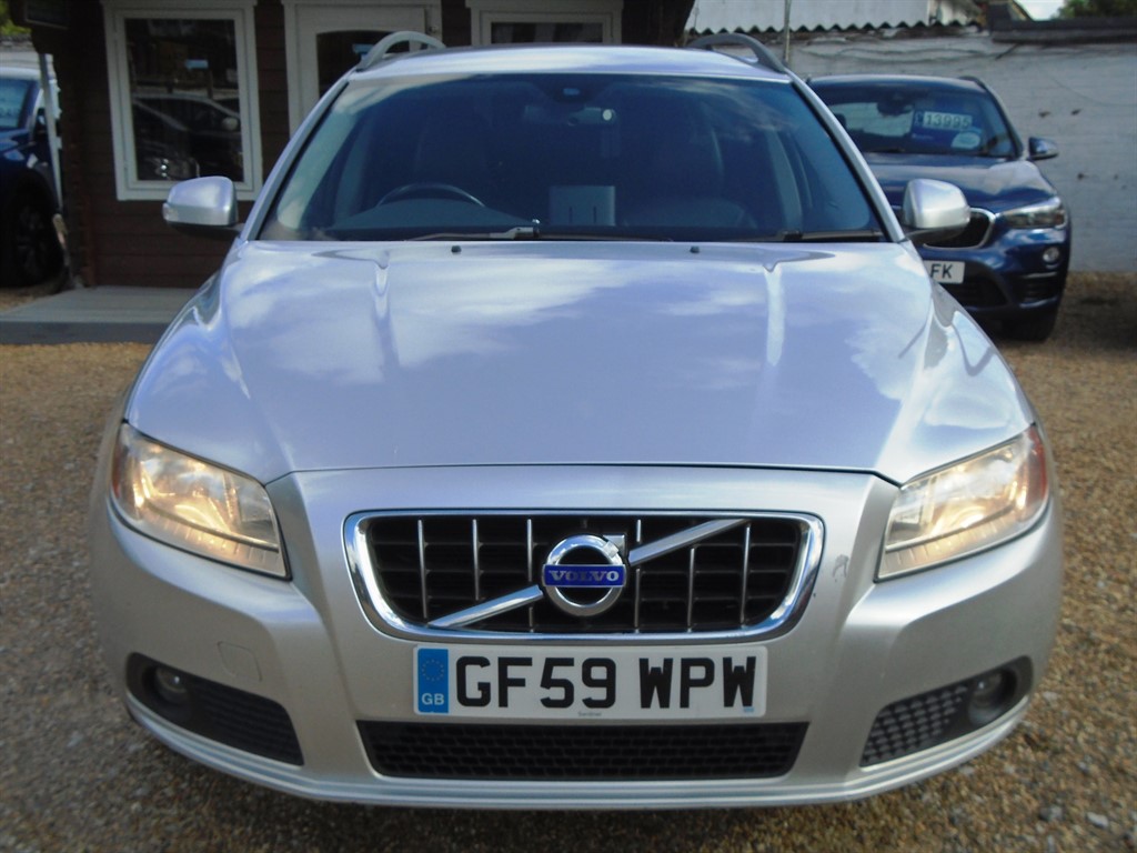 Used Volvo V70 2009 for sale - 76104528: Photo 8