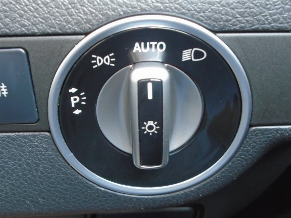 Used Mercedes-Benz A-Class 2016 for sale - 76466654: Photo 31