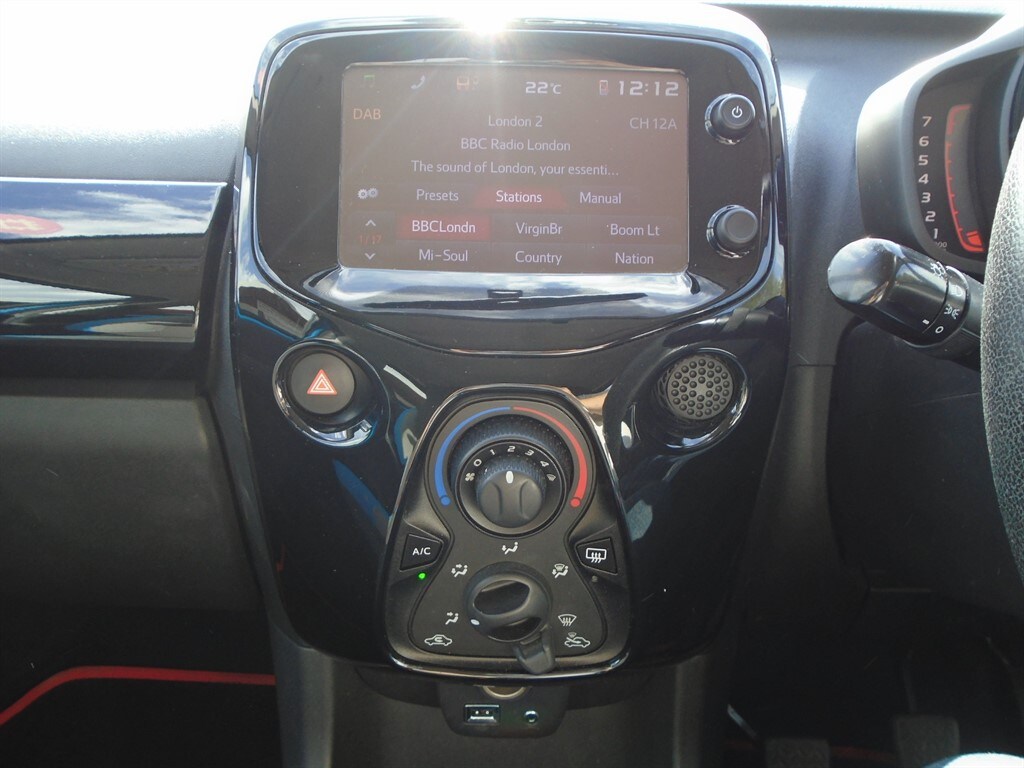 Used Toyota AYGO 2015 for sale - 75972677: Photo 12