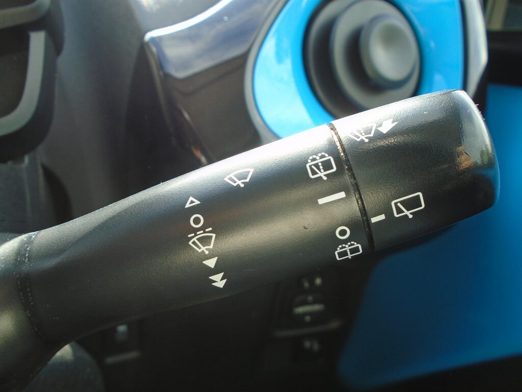 Used Toyota AYGO 2015 for sale - 75972677: Photo 25