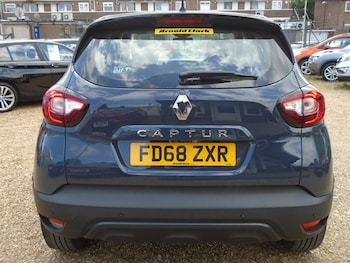 Used Renault Captur 2019 for sale - 76428394: Photo