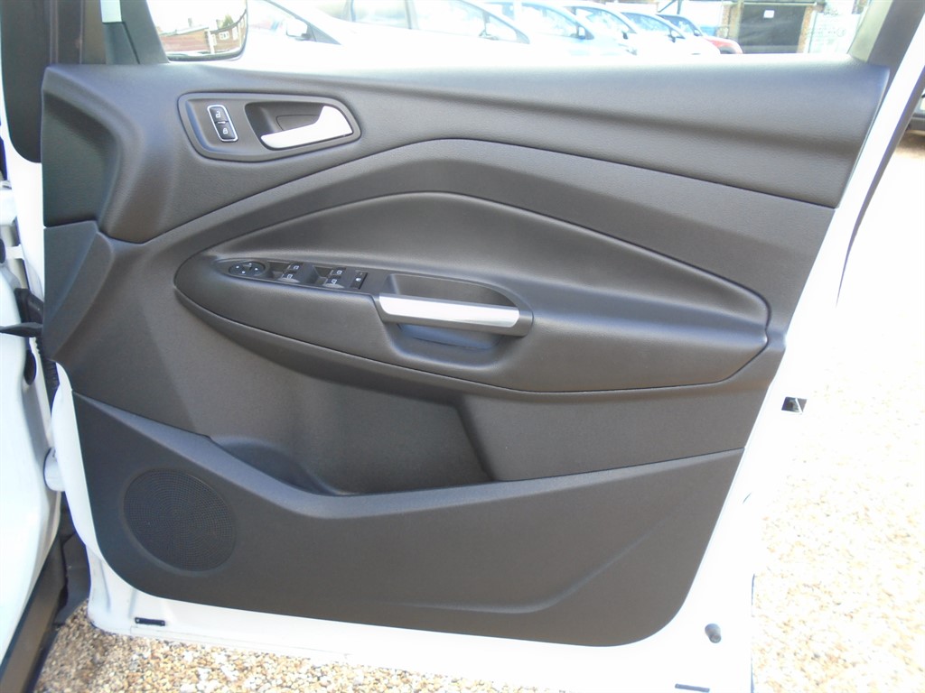 Used Ford Kuga 2015 for sale - 76438265: Photo 13