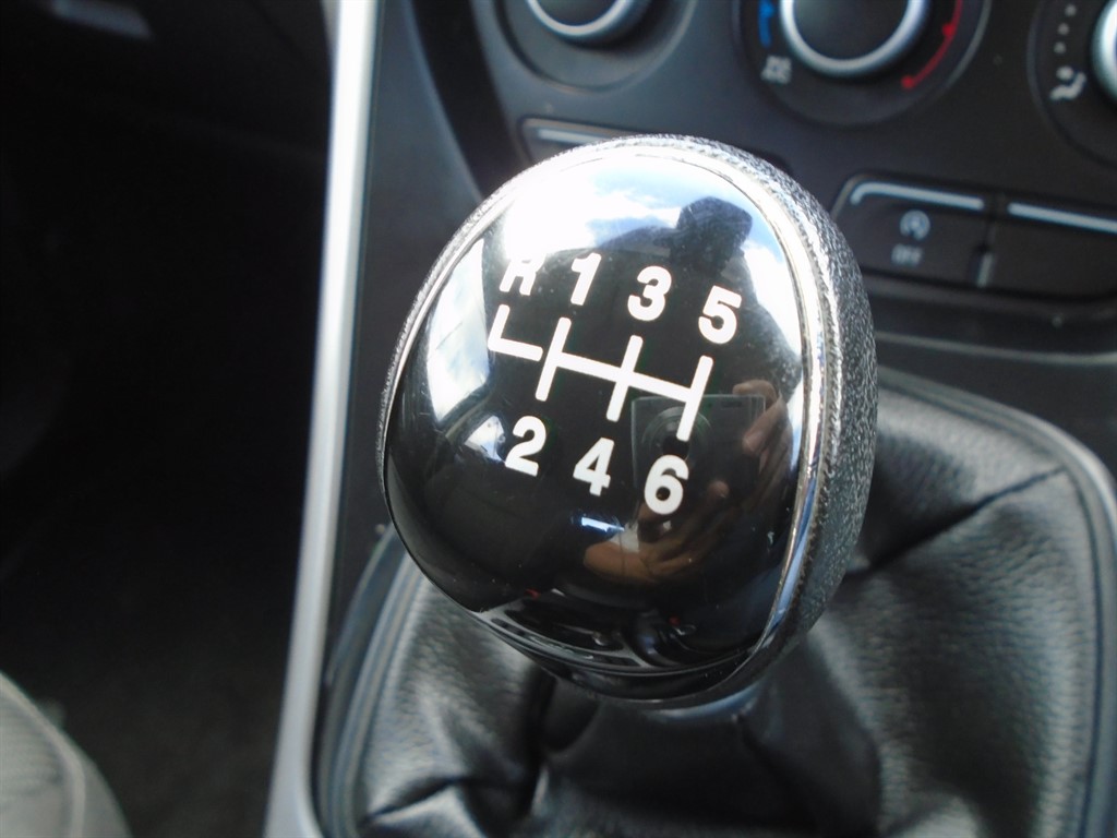 Used Ford Kuga 2015 for sale - 76438265: Photo 28