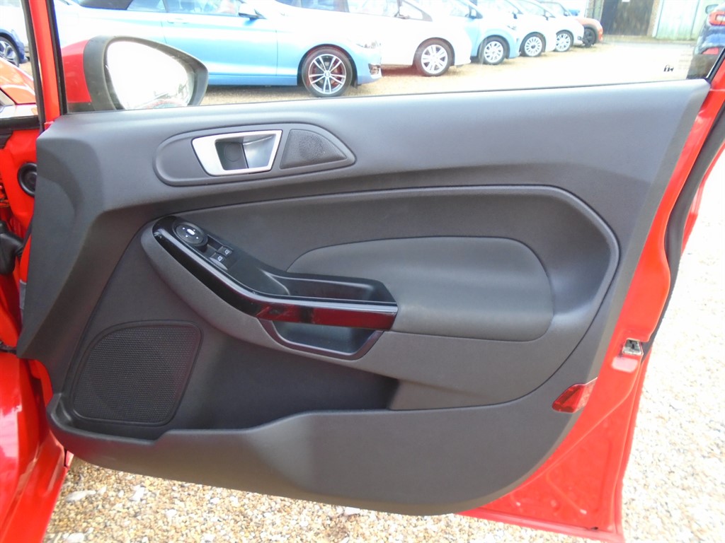 Used Ford Fiesta 2013 for sale - 76532371: Photo 13