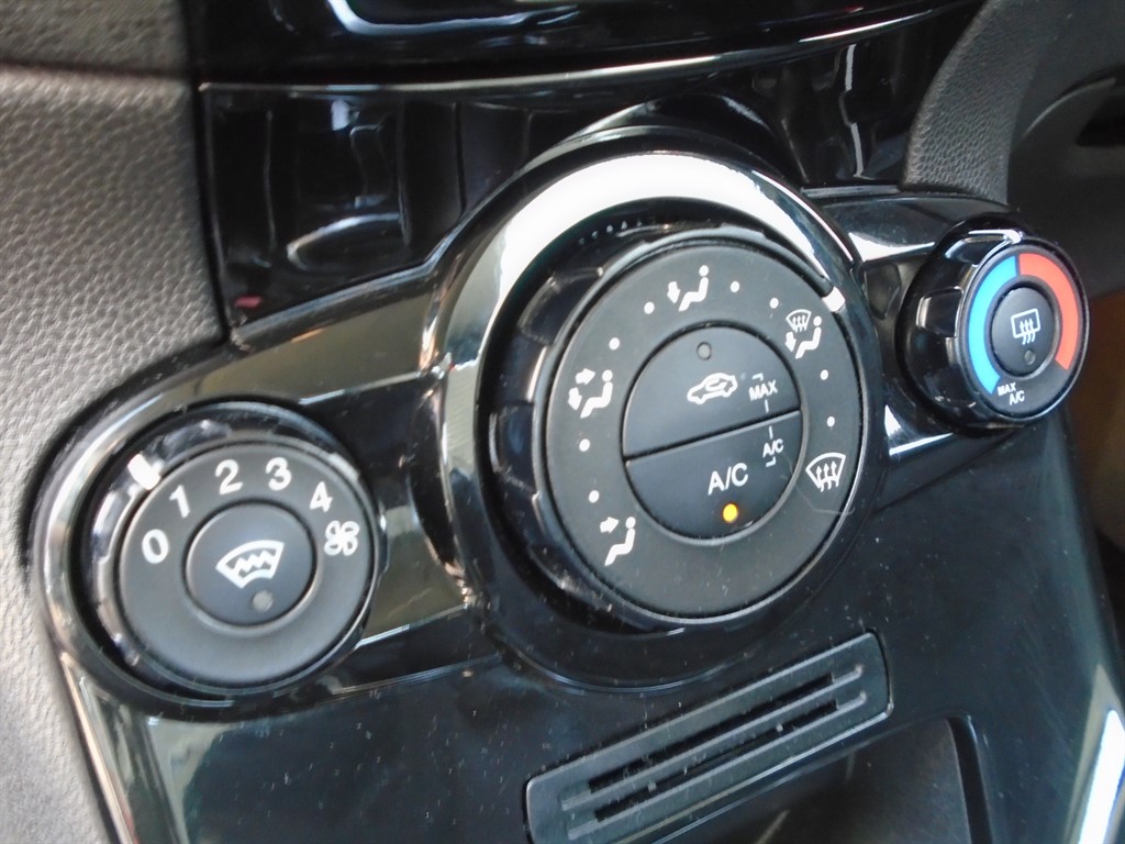 Used Ford Fiesta 2013 for sale - 76532371: Photo 21