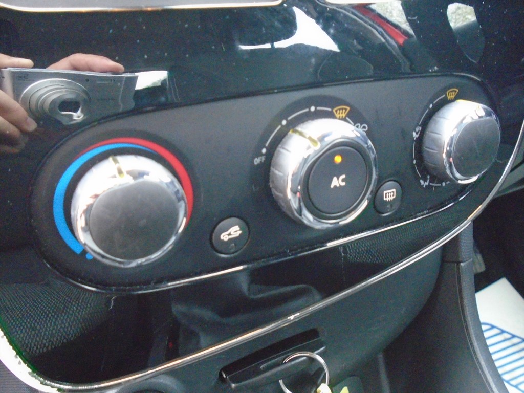 Used Renault Clio 2014 for sale - 75972658: Photo 21