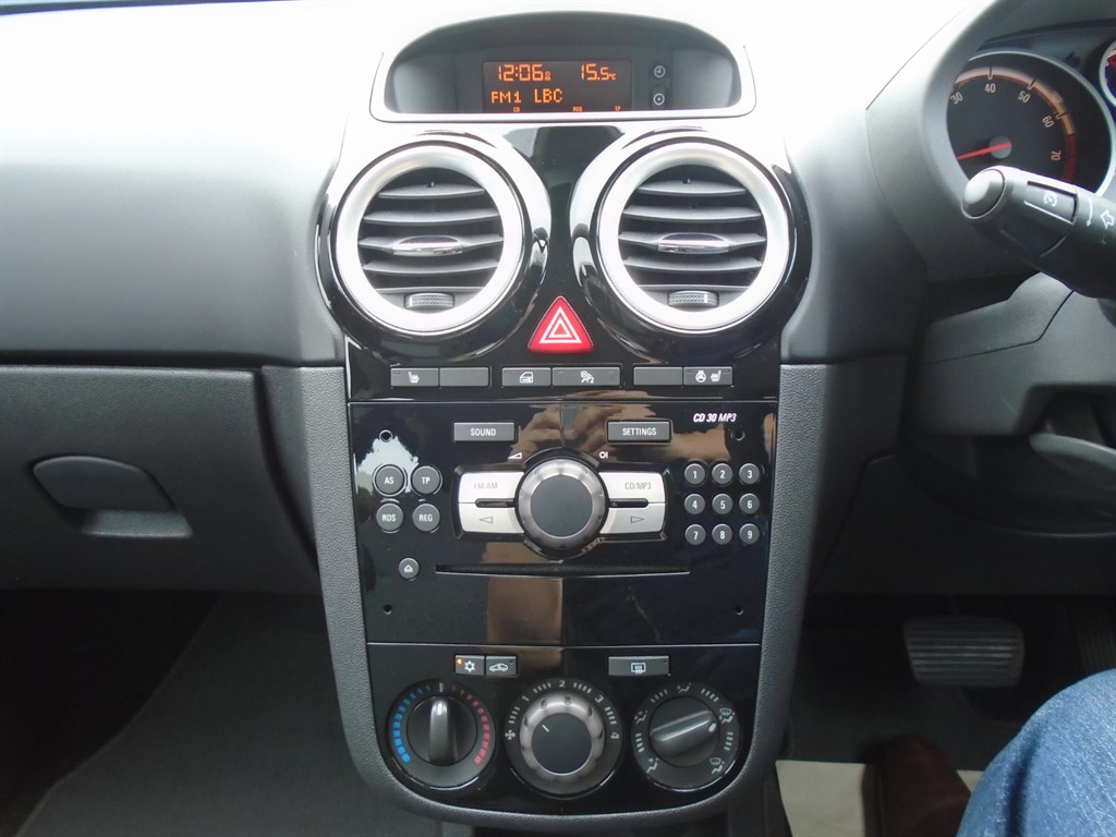 Used Vauxhall Corsa 2010 for sale - 76466636: Photo 12