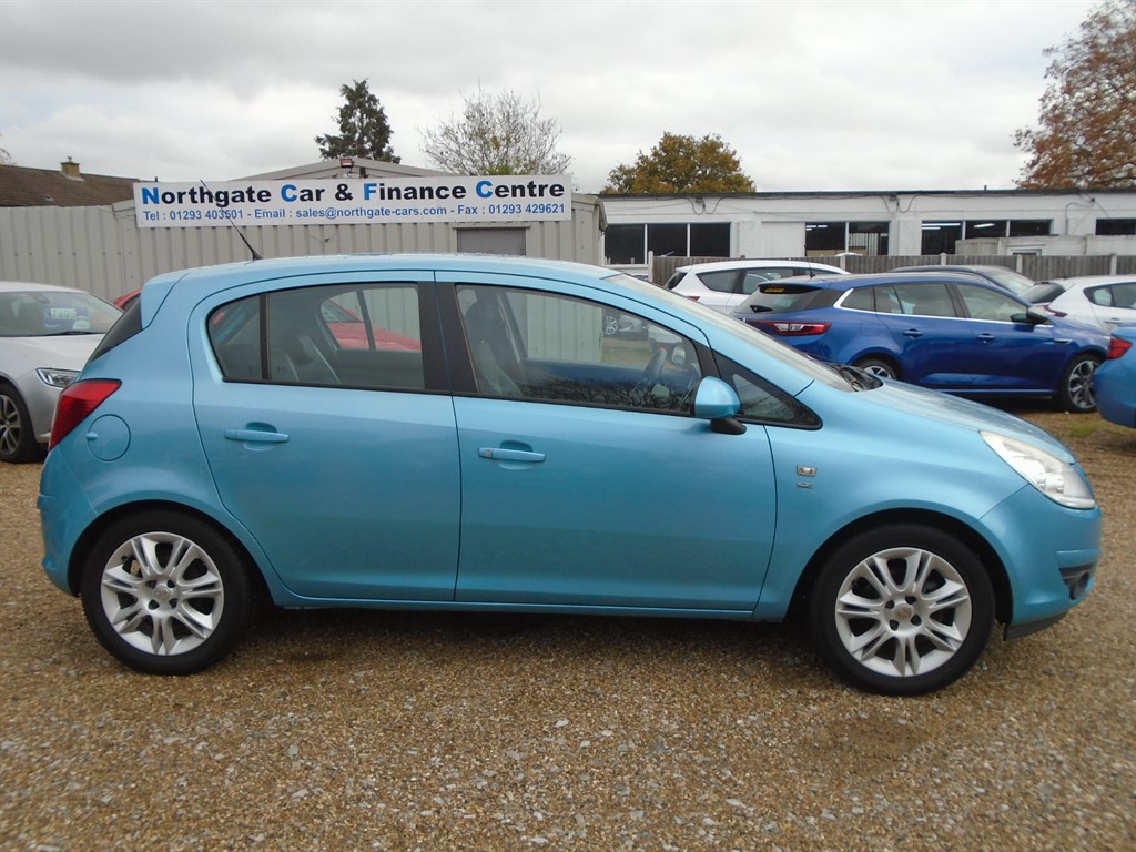 Used Vauxhall Corsa 2010 for sale - 76466636: Photo 2