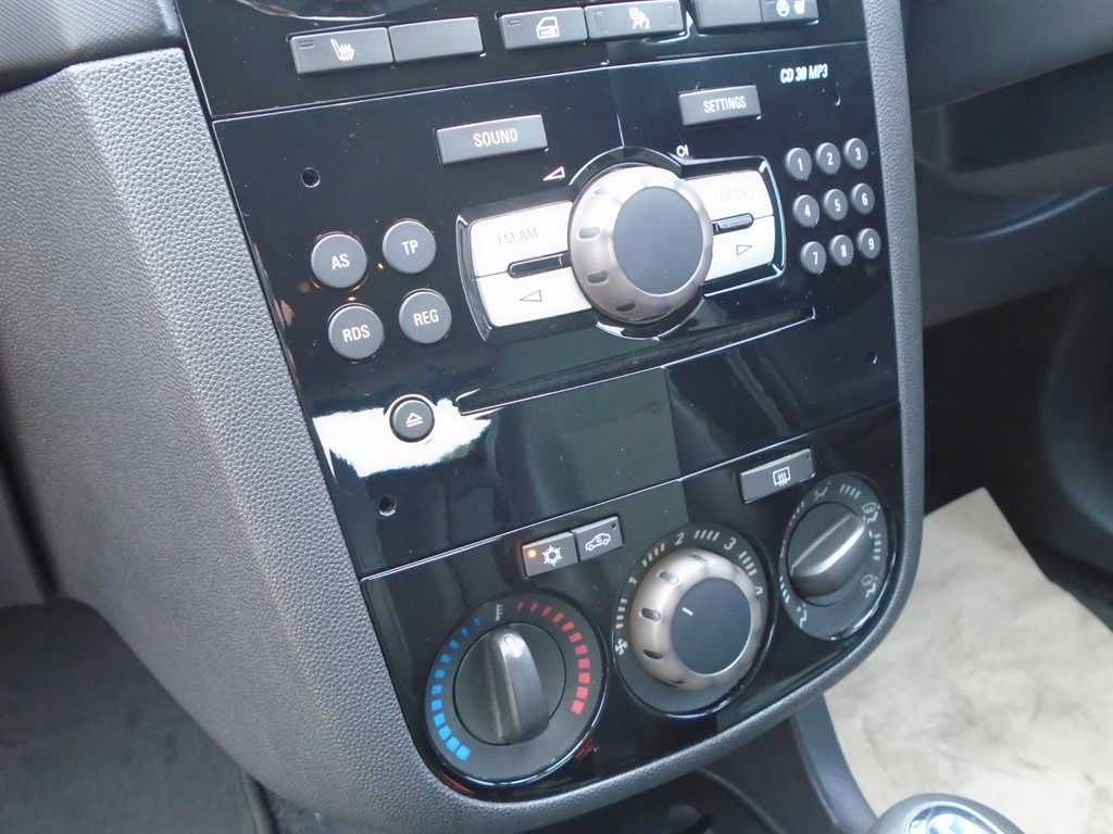 Used Vauxhall Corsa 2010 for sale - 76466636: Photo 21