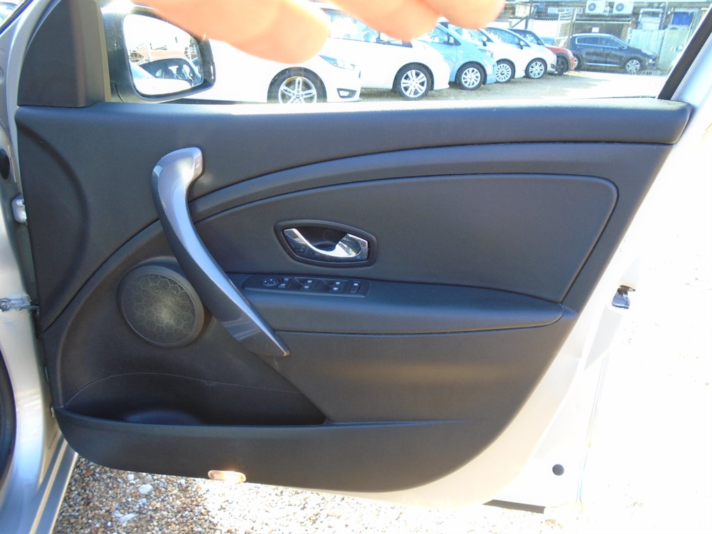 Used Renault Megane 2015 for sale - 76438240: Photo 13