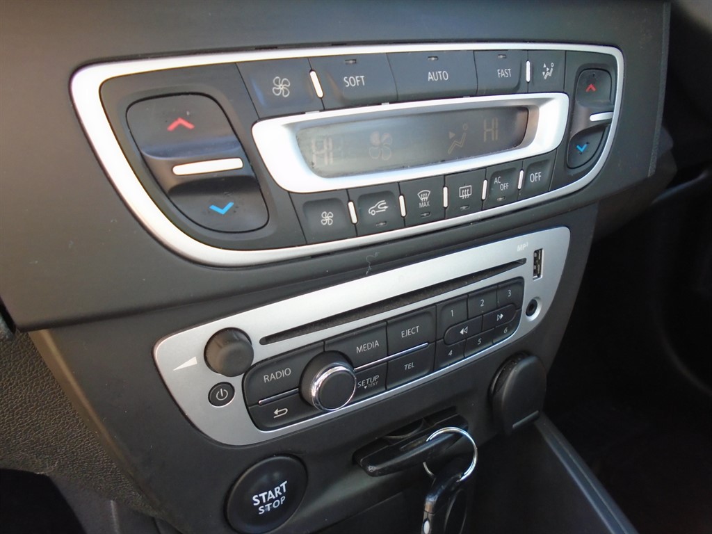 Used Renault Megane 2015 for sale - 76438240: Photo 21