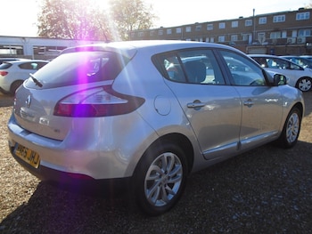 Used Renault Megane 2015 for sale - 76438240: Photo