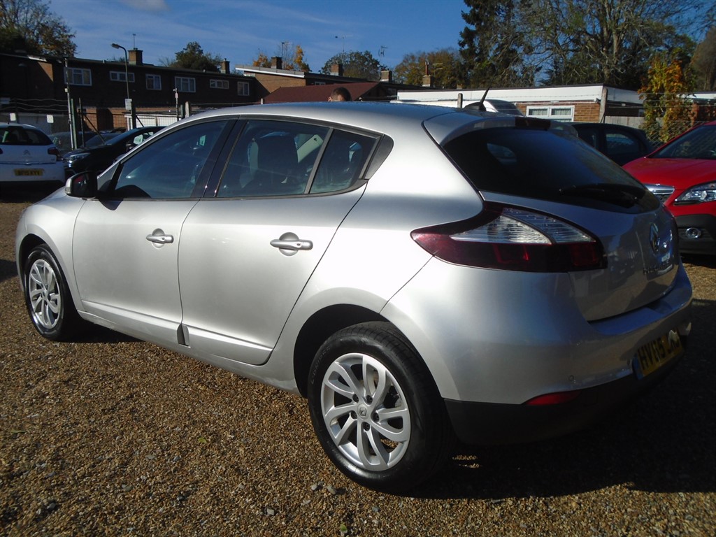 Used Renault Megane 2015 for sale - 76438240: Photo 5