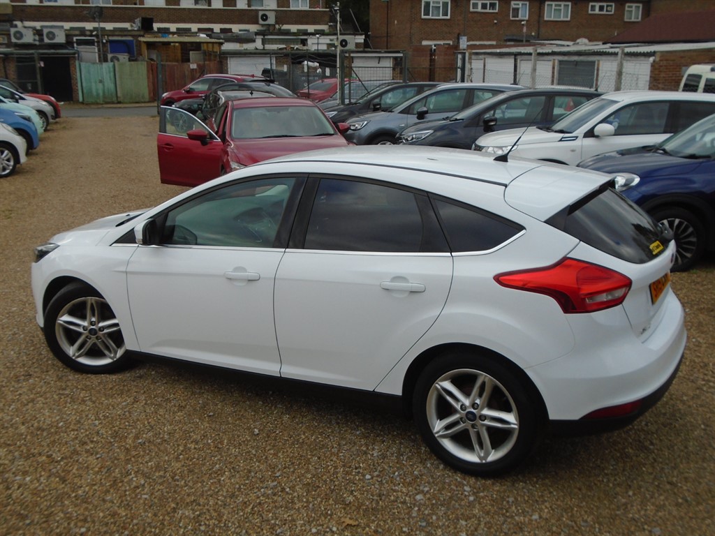 Used Ford Focus 2015 for sale - 76384710: Photo 11