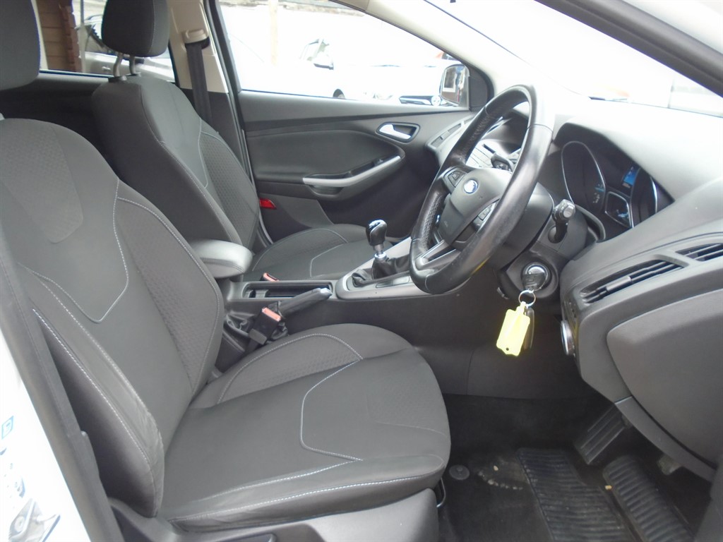 Used Ford Focus 2015 for sale - 76384710: Photo 15