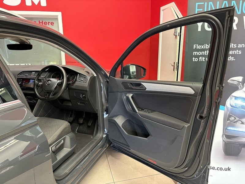 Used Volkswagen Tiguan 2019 for sale - 78224148: Photo 6