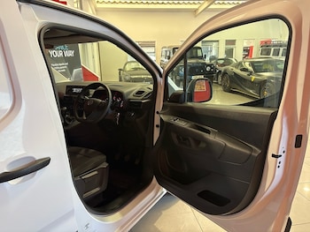 Used Vauxhall Combo 2020 for sale - 78709585: Photo