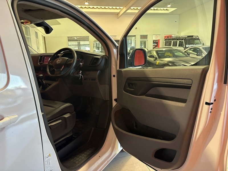 Used Vauxhall Vivaro 2020 for sale - 76784502: Photo 2