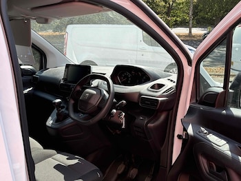 Used Peugeot Partner 2023 for sale - 75666719: Photo