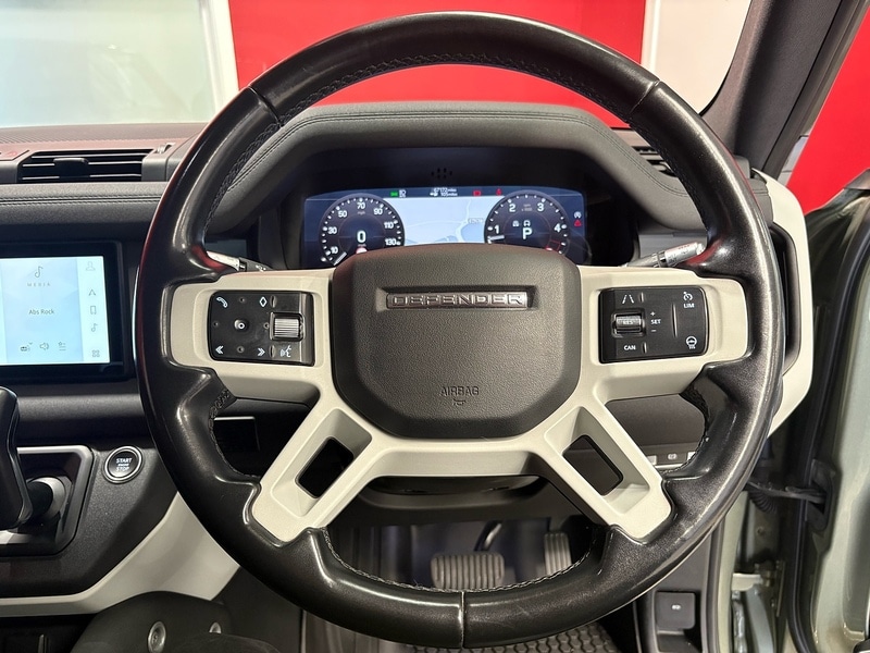 Used Land Rover Defender 2020 for sale - 76570692: Photo 11