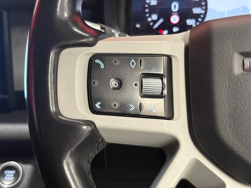 Used Land Rover Defender 2020 for sale - 76570692: Photo 12