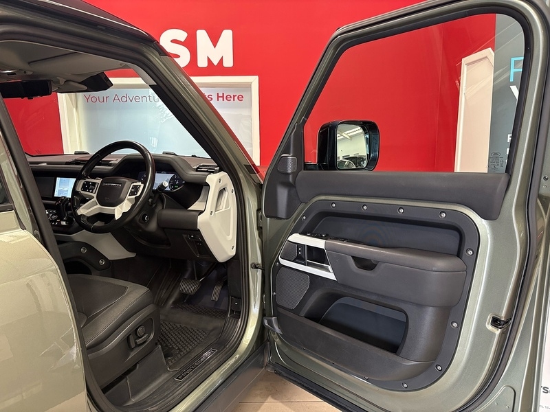 Used Land Rover Defender 2020 for sale - 76570692: Photo 6