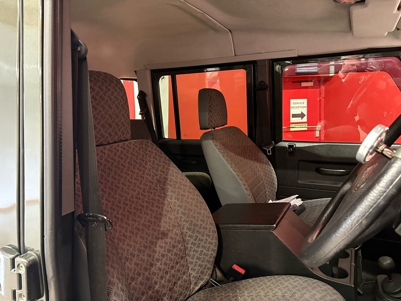 Used Land Rover Defender 2004 for sale - 77172794: Photo 6