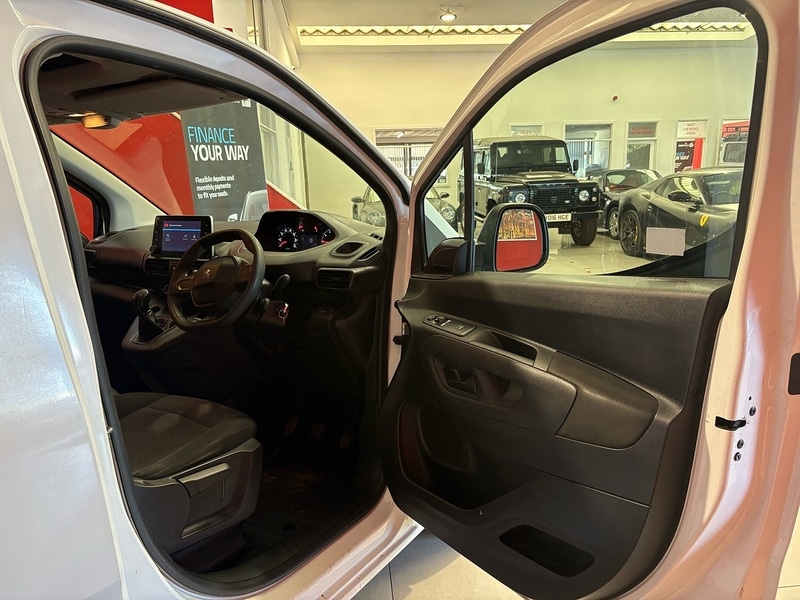 Used Peugeot Partner 2019 for sale - 76651058: Photo 2