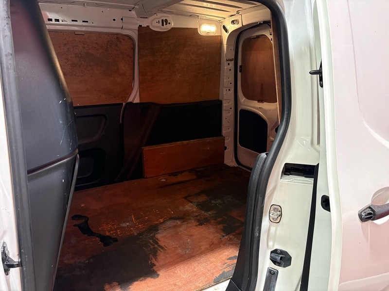 Used Peugeot Partner 2019 for sale - 76651058: Photo 7