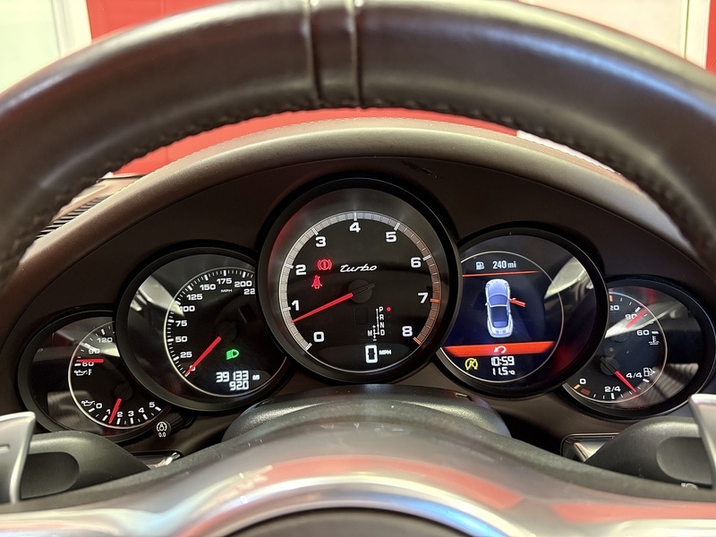 Used Porsche 911 2014 for sale - 76029873: Photo 14