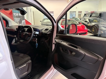 Used Vauxhall Combo 2024 for sale - 77765906: Photo