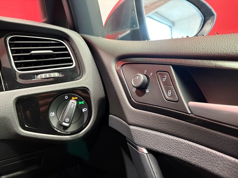 Used Volkswagen Golf for sale - 78150601: Photo 11