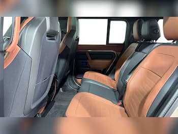 Used Land Rover Defender 2025 for sale - 79745614: Photo