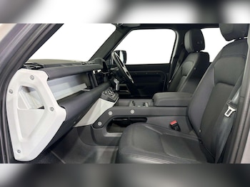 Used Land Rover Defender 2023 for sale - 78834484: Photo