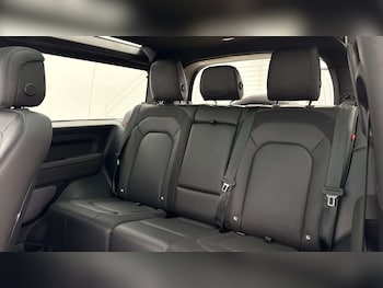 Used Land Rover Defender 2024 for sale - 79134846: Photo