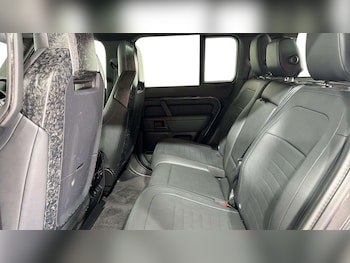 Used Land Rover Defender 2025 for sale - 79095813: Photo