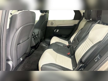 Used Land Rover Discovery 2024 for sale - 79065197: Photo
