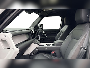 Used Land Rover Defender 2025 for sale - 78881298: Photo