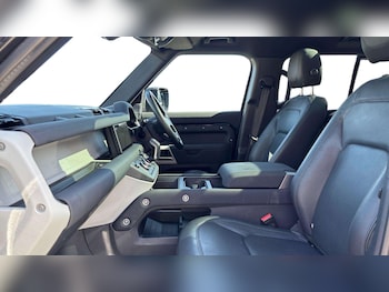Used Land Rover Defender 2023 for sale - 78834469: Photo