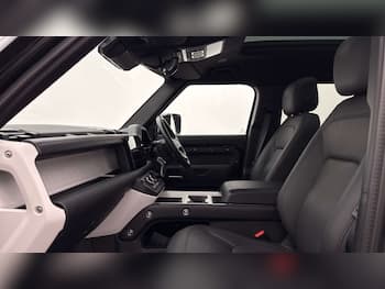 Used Land Rover Defender 2025 for sale - 79593132: Photo